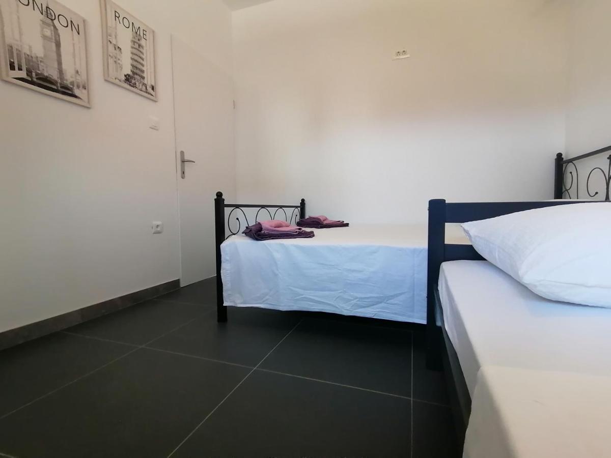 Villa Marta 3 Bedrooms, 2 Baths And Pool Каштель-Штафилич Экстерьер фото