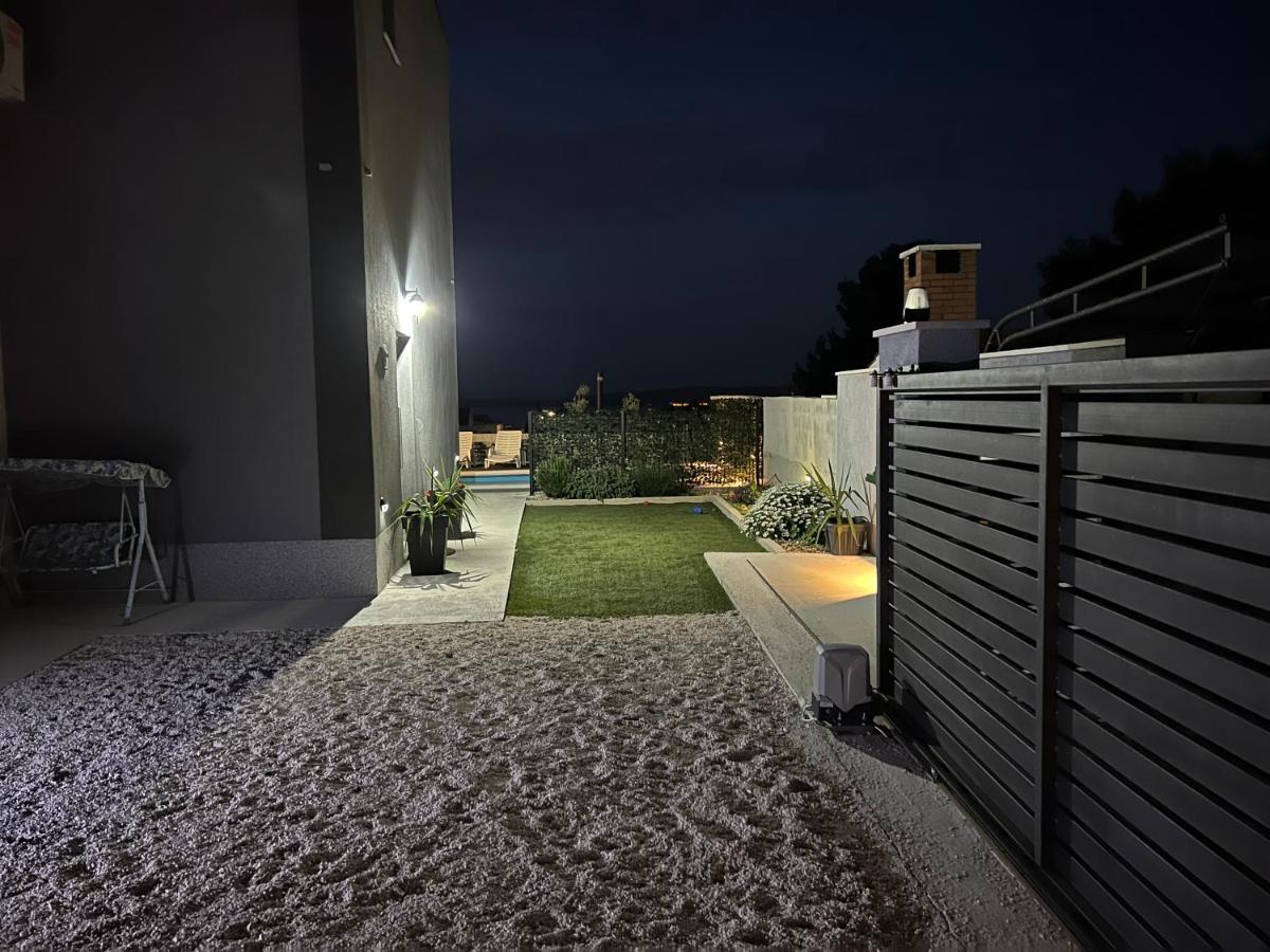 Villa Marta 3 Bedrooms, 2 Baths And Pool Каштель-Штафилич Экстерьер фото