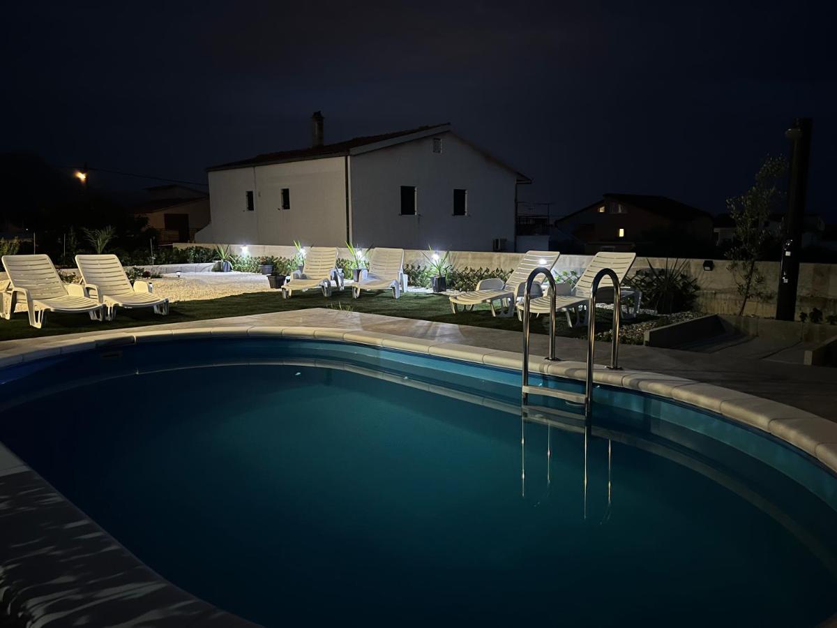 Villa Marta 3 Bedrooms, 2 Baths And Pool Каштель-Штафилич Экстерьер фото